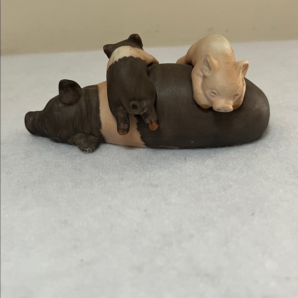 Enesco 1986 Vintage Porcelain Pig Mama Sow With Baby Piglets Figurine - Picture 4 of 11